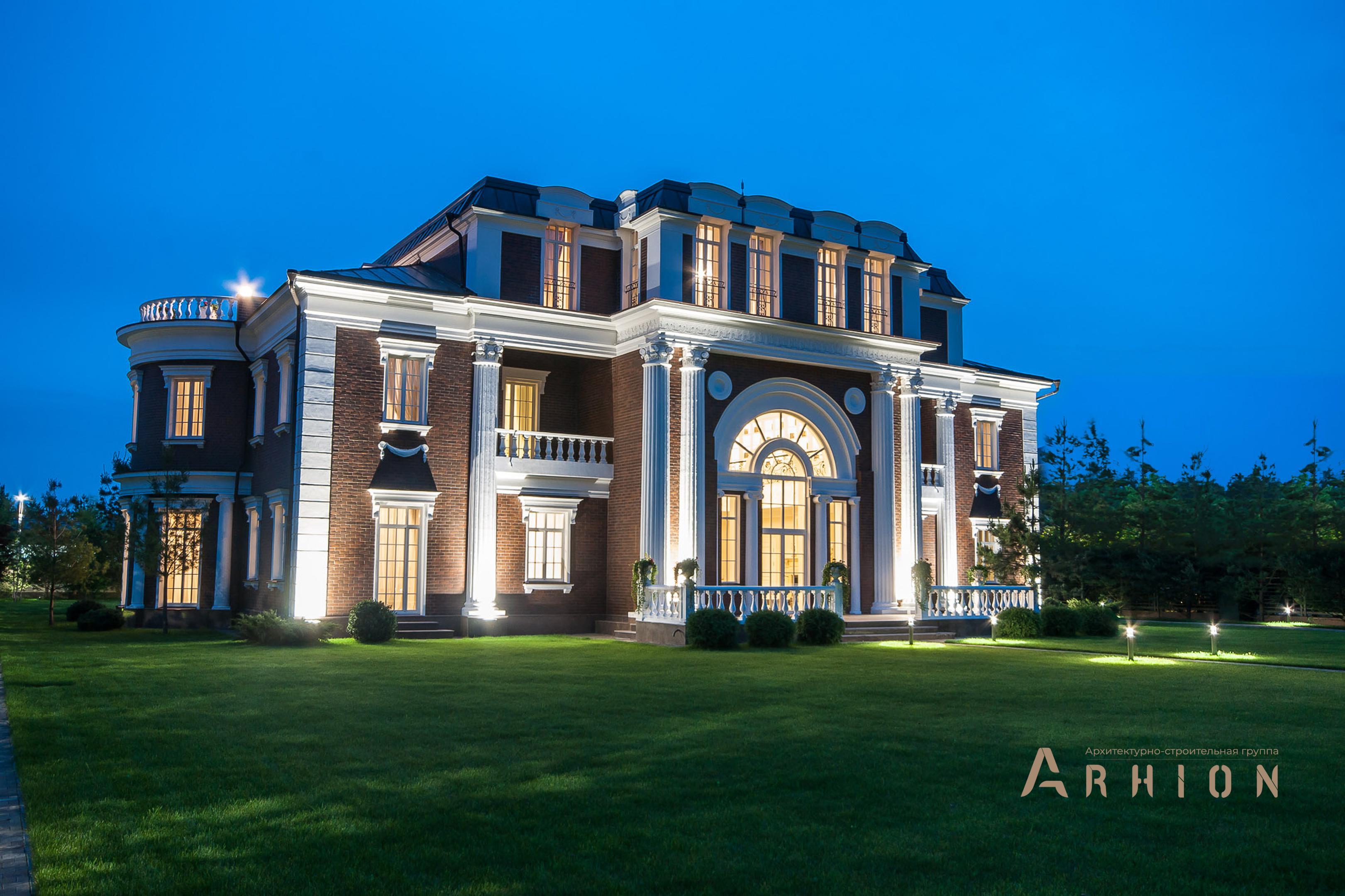 14. Проект трехэтажного дома в классическом стиле с многоскатной кровлей, gk-01, площадью - 1200 кв c сауной, терассой, эркером, вторым светом